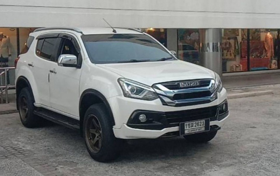 🎉7 ที่นั่ง 💥ISUZU MU x 💥ภายในกว้างขวางขนกระเป๋าได้หลายใบไม่อึดอัด👍❤️